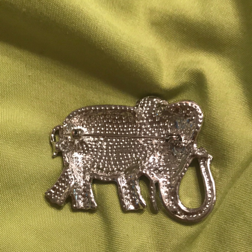 Elephant Pin - Picture 4 of 6